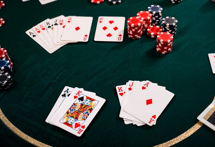 Gastronomické občerstvení během pokerového večera
